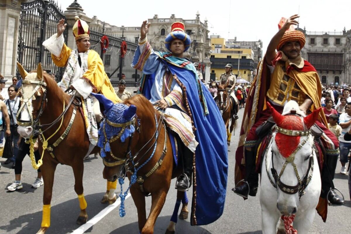 En Perú las autoridades realizan la tradicional cabalgata de los Reyes Magos. (Foto: Agencia Andina)