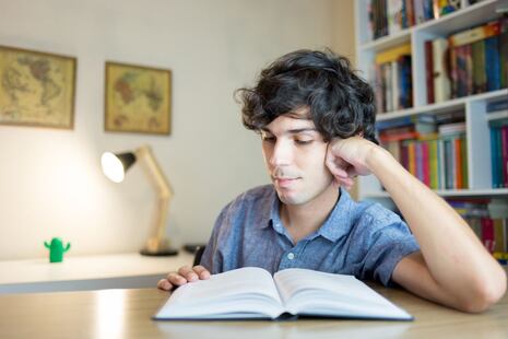 ¿Qué puedo hacer para que mi hijo adolescente mejore su comprensión lectora? ¿Hay técnicas o métodos efec...