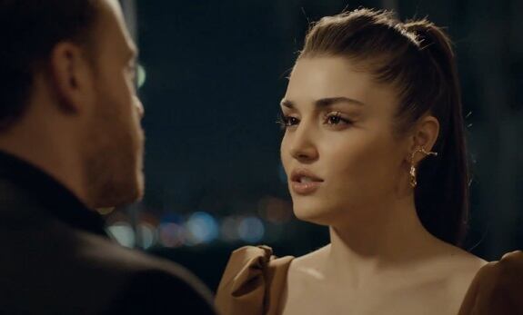 Los recuerdos no regresan y vuelve a romperle el corazón a Eda. (Foto: MF Yapım)