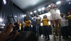 Carlos Álvarez rechaza tradicionales desayunos electorales: “No voy a participar de esa payasada y huachafería”