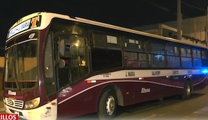 Extorsionadores balean otro bus de transporte público en Chorrillos | VIDEO