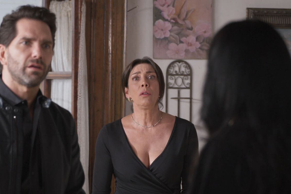 Isaura apoya a Alfredo en su mentira, pero por mucho dinero (Foto: TelevisaUnivision)