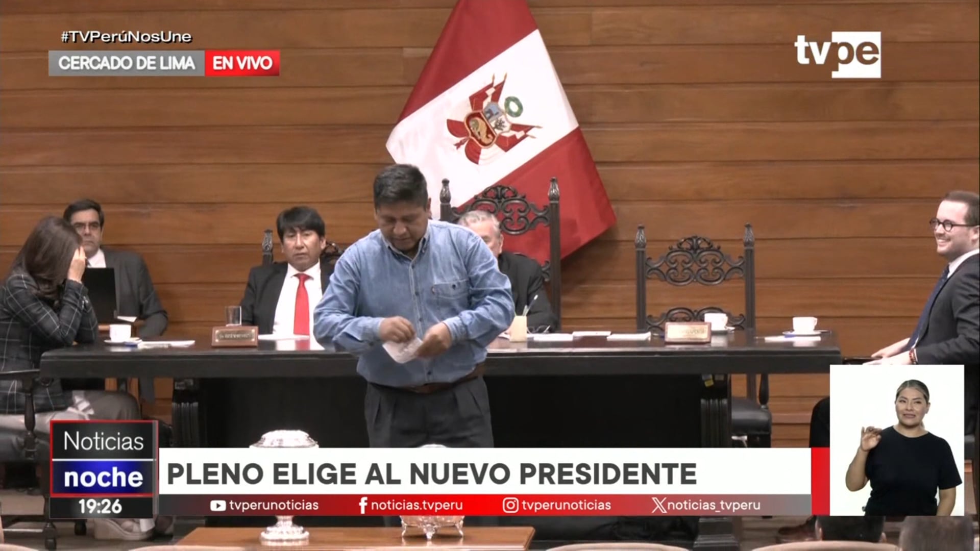 Incidente en el Pleno del Congreso. (Fuente: TV Perú)