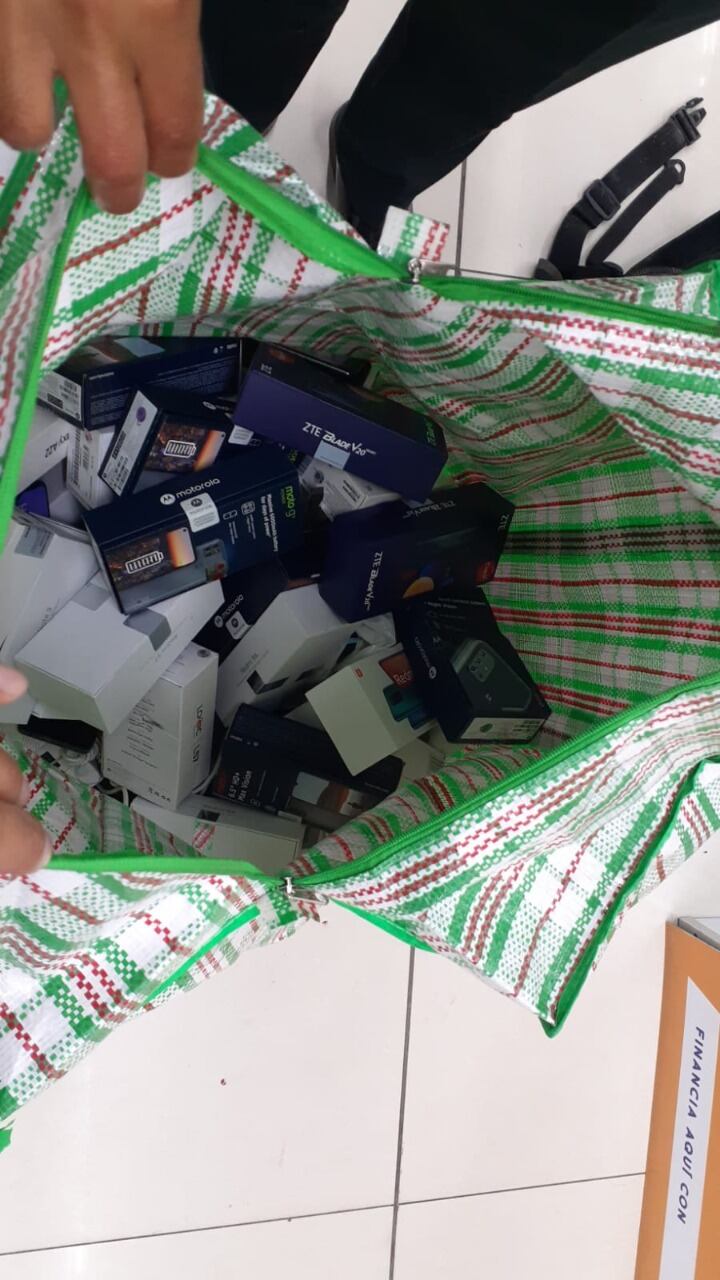 José Martín Quispe Reyes (30) y Wilson Oré Carbonel (28), por hurtar celulares de alta gama de una tienda.