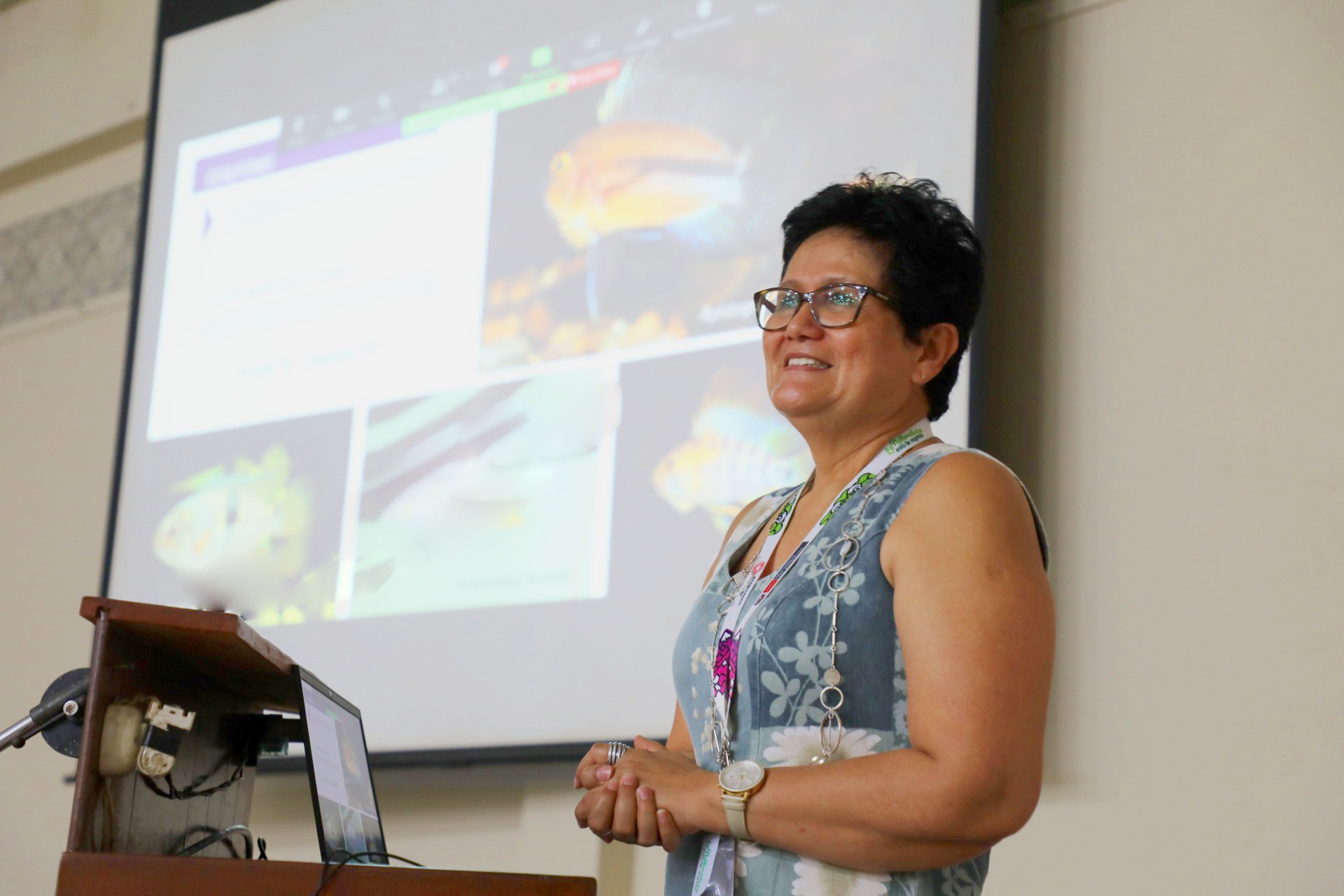 La Dra. Carmen García, es una bióloga que junto a su equipo del Instituto de Investigaciones de la Amazonía Peruana (IIAP) ha analizado a más de 800 especies del Amazonas. Foto: Difusión.