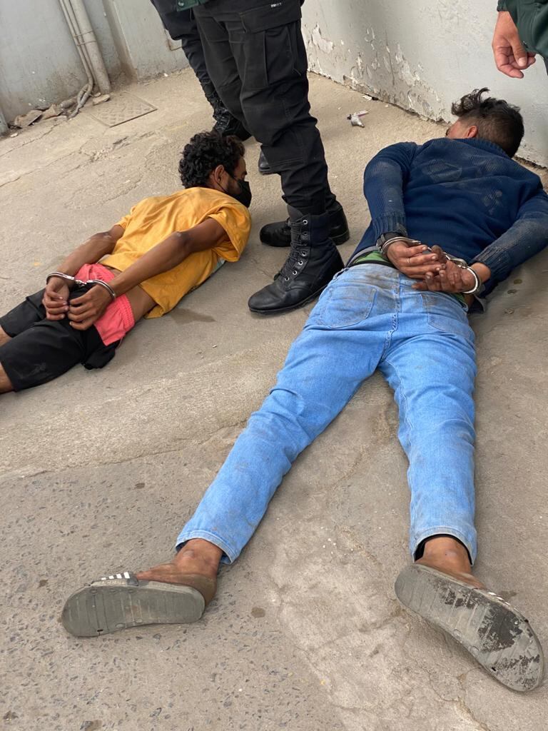 Terminaron en el piso.