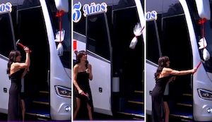 ¡Ni la botella se dejó! María Pía sufre en inauguración de bus de los Hermanos Yaipén