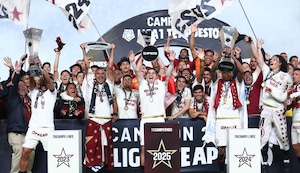 Universitario tricampeón: Empató con Cusco y celebró con las tres copas | VIDEO