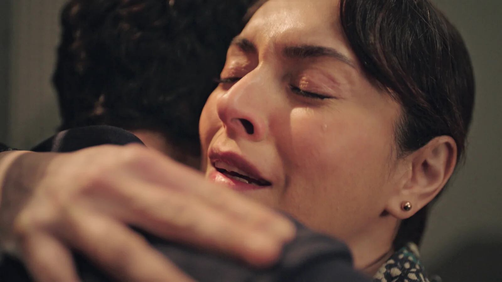 La actriz turca Ezgi Mola interpreta a Safiye en "Inocentes" (Foto: OGM Pictures)