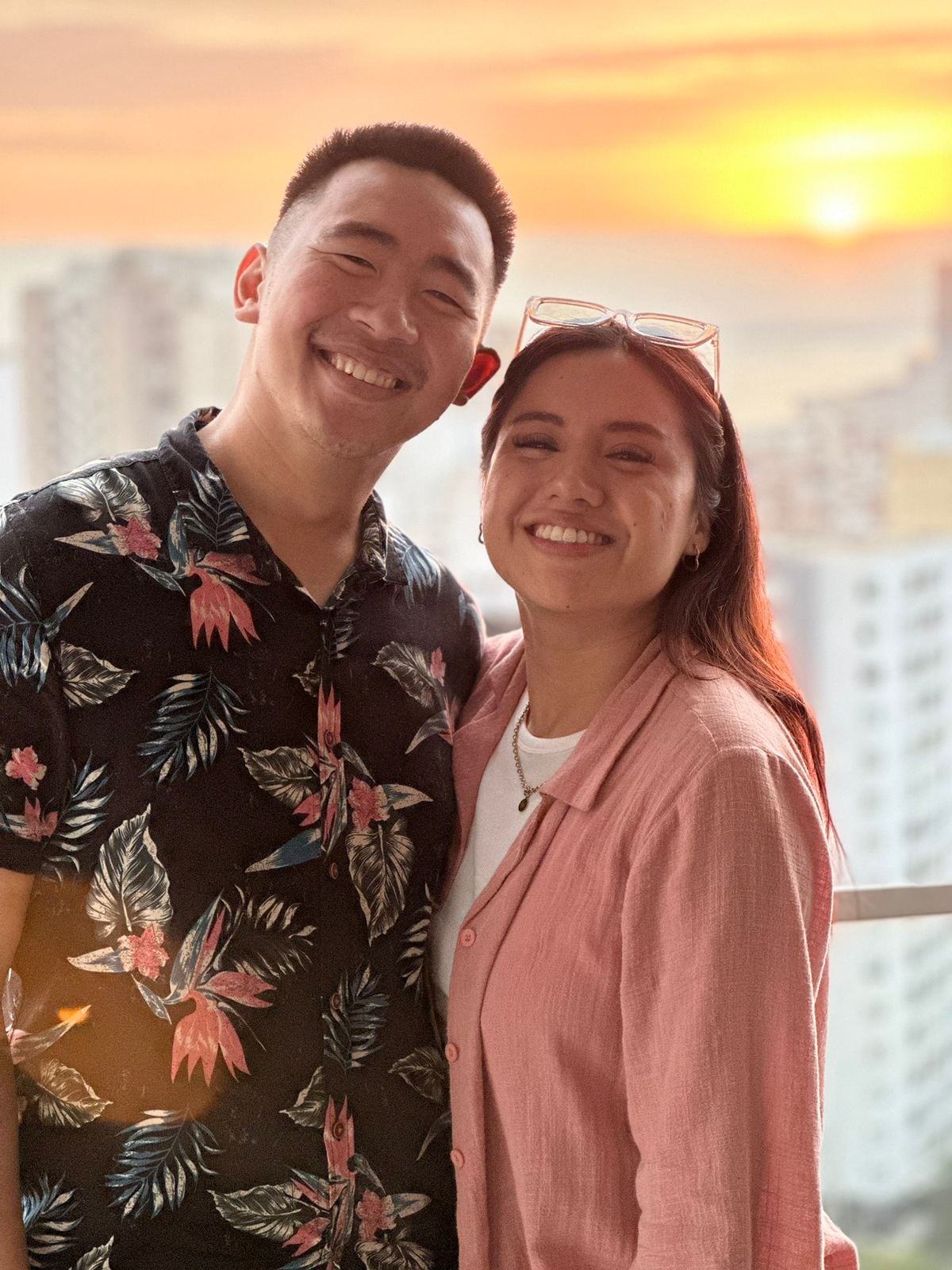 Su esposa también participa de los tiktoks y hasta parodian escenas de la vida diaria y los choques culturales.