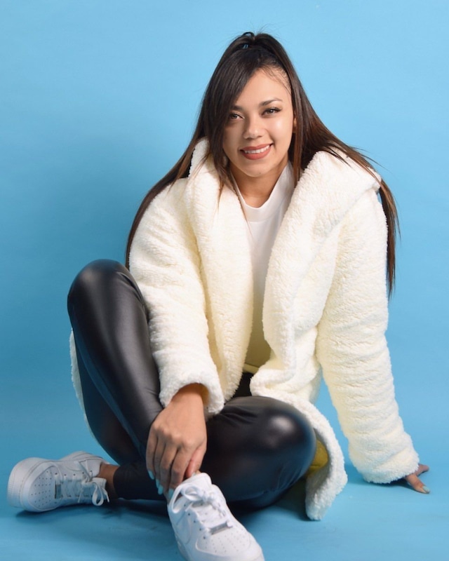 Suu Rabanal encanta con su música. (@suurabanal__oficial)