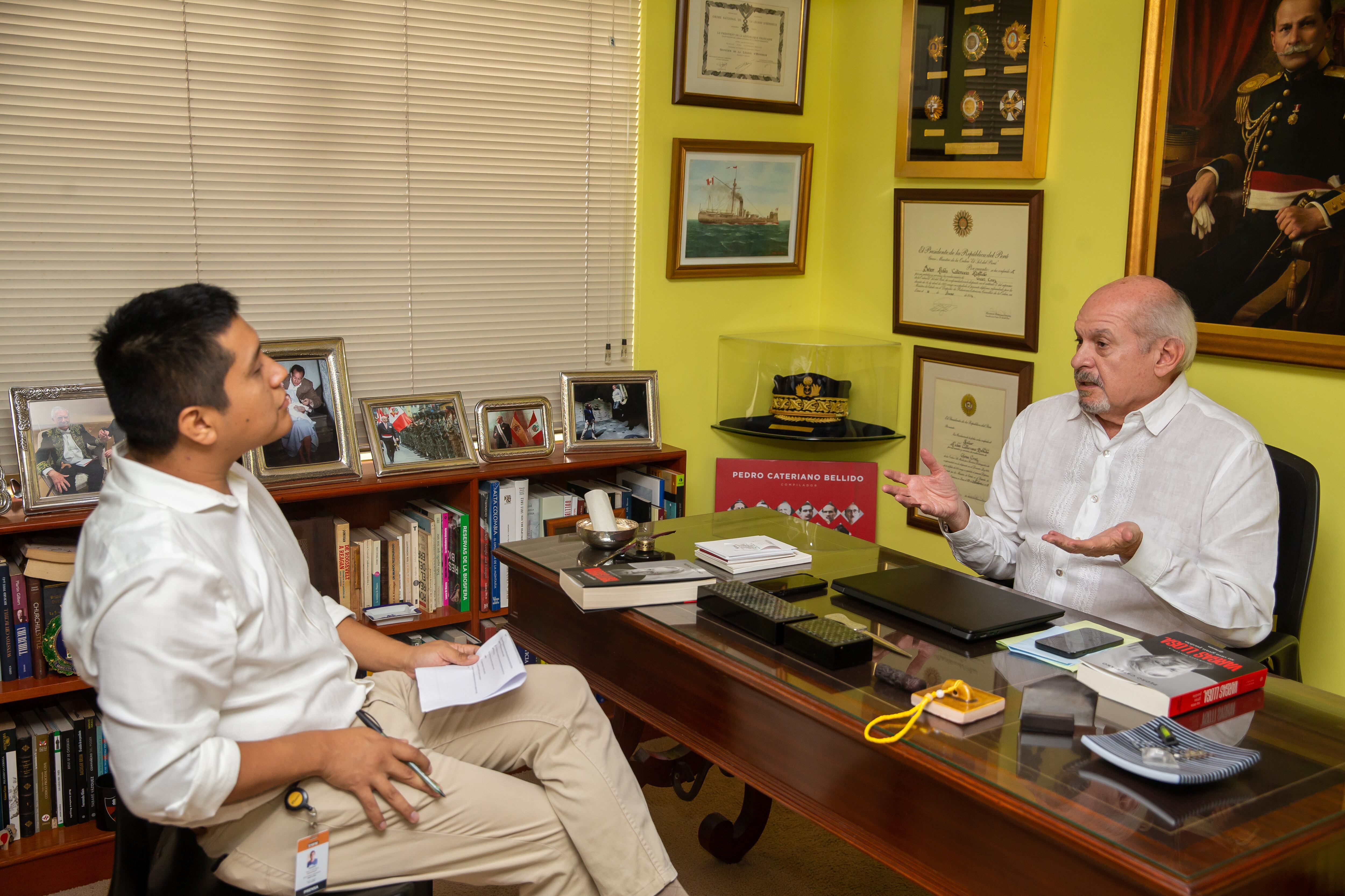 El político Pedro Cateriano asegura que la gestión de Dina es 'inepta, frívola y corrupta'. (Foto: Allen Quintana)