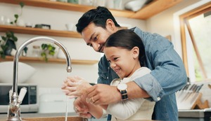 Los problemas estomacales aumentan durante el verano, ¿cuál es la mejor forma de prevención?