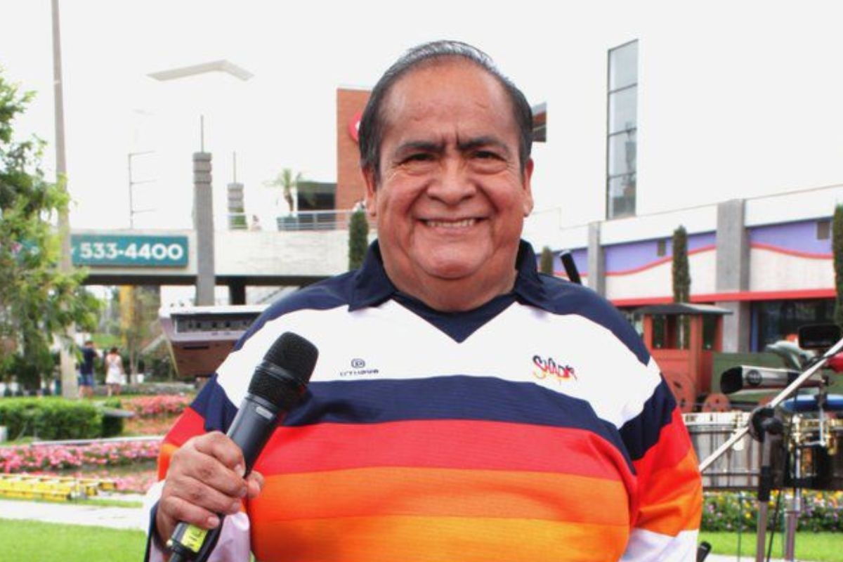 Julio Simeón, Chapulín el dulce, vocalista de 'Los Shapis'.