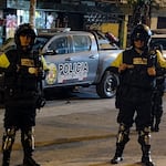 Hallan cadáver de mujer y su pareja fallece al lanzarse desde la azotea