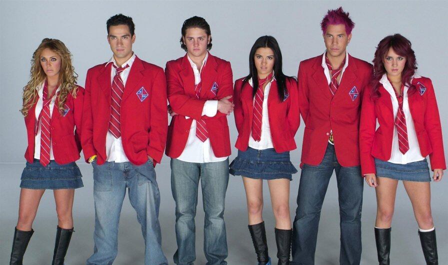 Parte del elenco de "Rebelde", la exitosa telenovela. (Foto: Televisa)