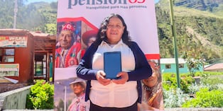 Marcelina Rojas Meza logró terminar la etapa escolar, a sus 69 años, gracias al Ministerio de Desarrollo e Inclusión Social.