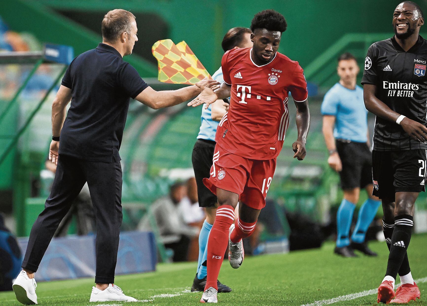 El lateral canadiense destacó en la Copa de Europa 2020 (Foto: AFP / POOL / FRANCK FIFE)
