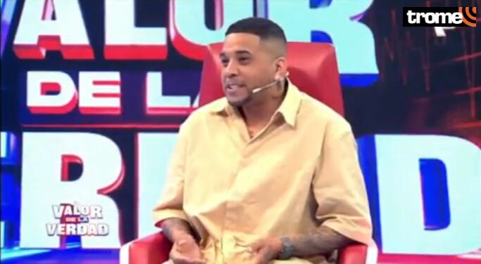 Christian Guadalupe contestó con un "Sí" la pregunta: "¿Fuiste el alcahuete de Farfán?".