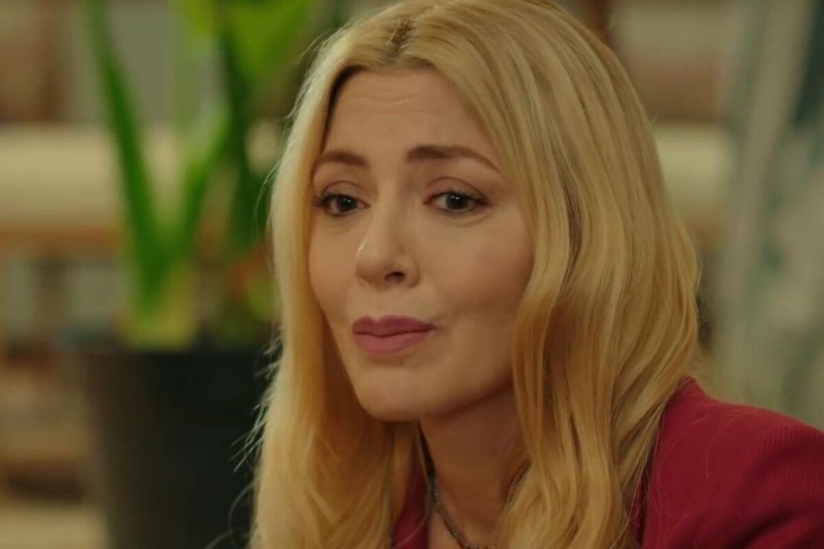 Simge Selçuk como Nebahat Atakul en la telenovela turca "Hermanos" (Foto: NG Medya)