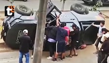 ¡Patrullero PNP terminó volcado en plena avenida! Aparatoso accidente movilizó a vecinos y policías en San Juan de Miraflores