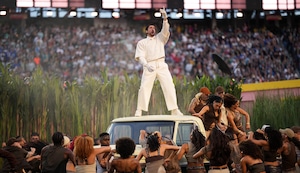 Bad Bunny la rompió en el Super Bowl con impresionante show de Halftime en honor a los latinos | VIDEO