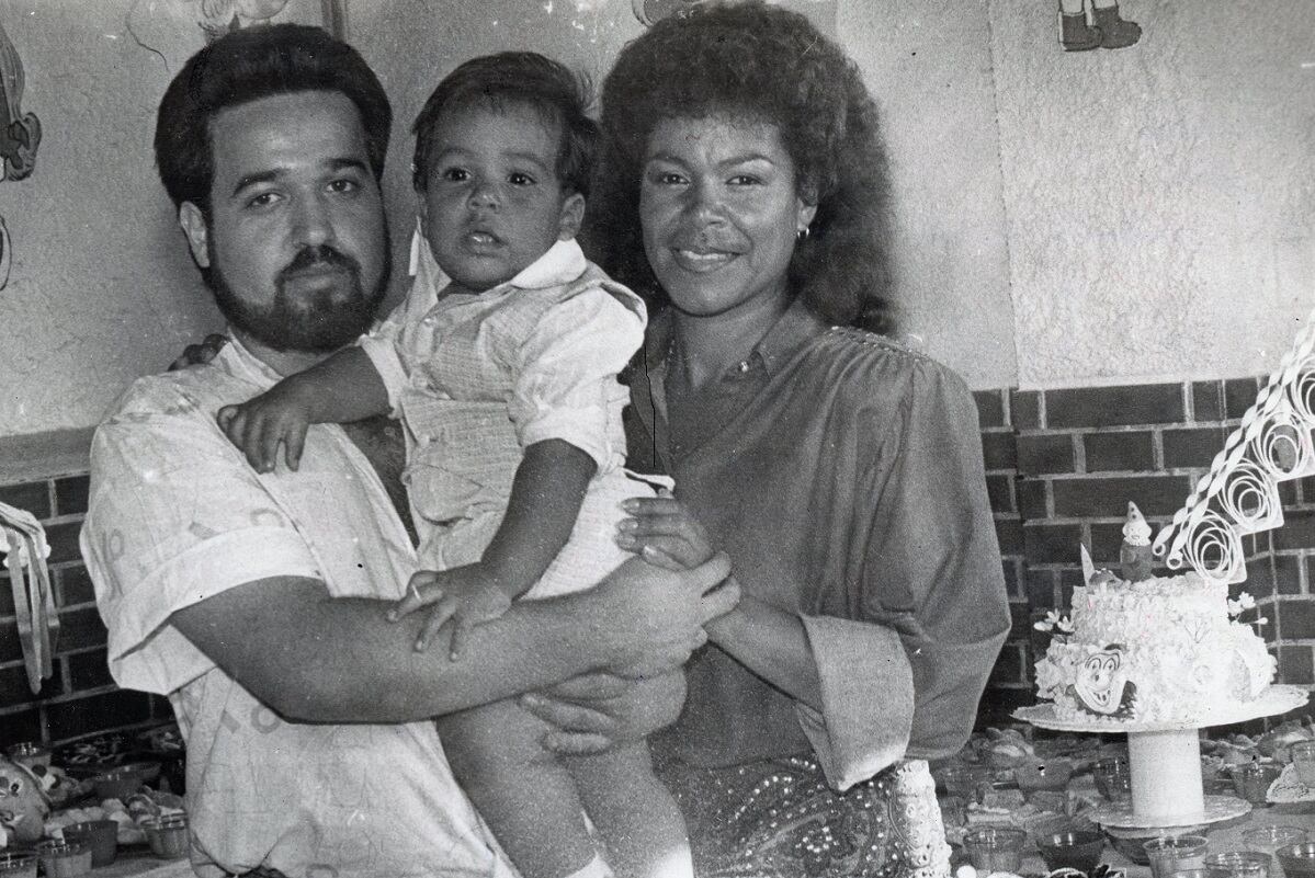 Eva Ayllón con su entonces esposo Carlos Yamasaki y su hijo. (GEC Archivo Histórico)