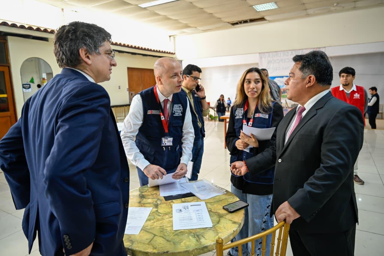 ONPE espera la llegada de las actas del exterior. (Ministerio de Relaciones Exteriores)