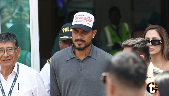 Así fue el recibimiento de Paolo Guerrero con hinchas peruanos | VIDEO