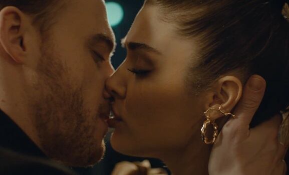 El empresario todavía no ha conseguido recuperar los recuerdos del último año, aunque está viviendo sensaciones nuevas para él. (Foto: MF Yapım)