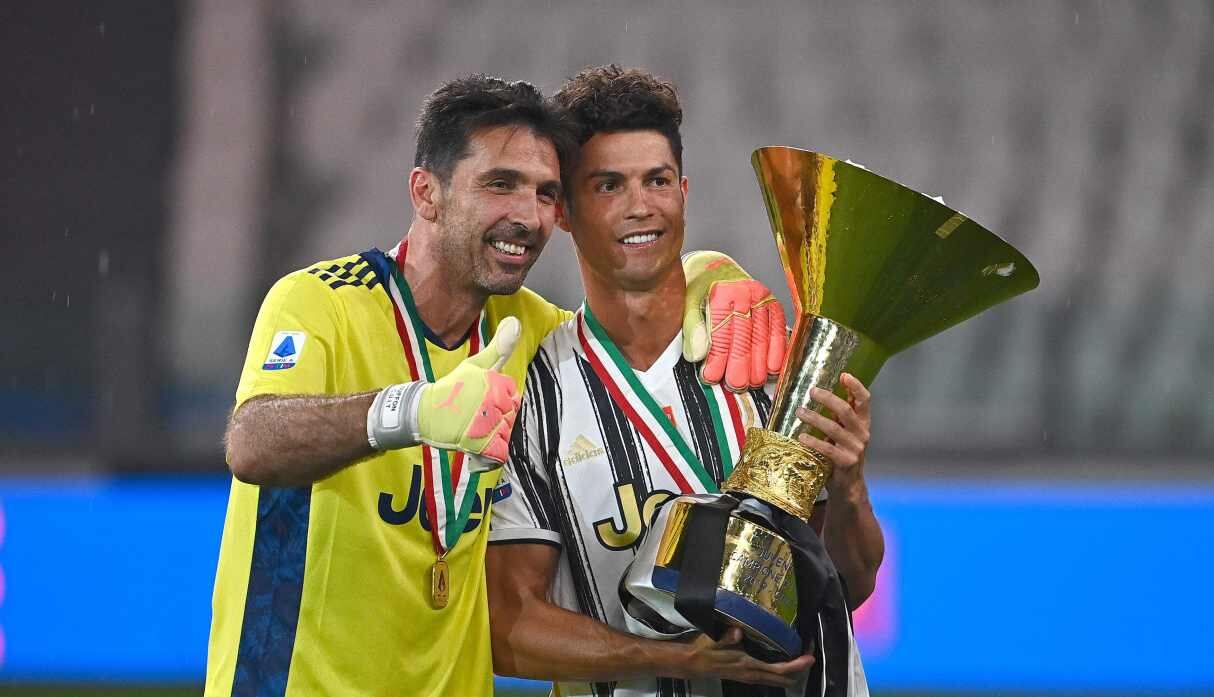 Buffon elogió la relación con el astro portugués Cristiano Ronaldo a quien considera un gran chico. (Foto: AFP)
