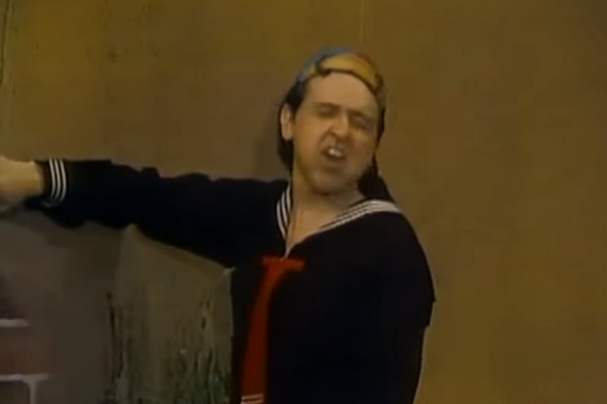 "Quico" en una de sus clásicas escenas: llorando recostado en la pared (Foto: El Chavo del 8 / YouTube)