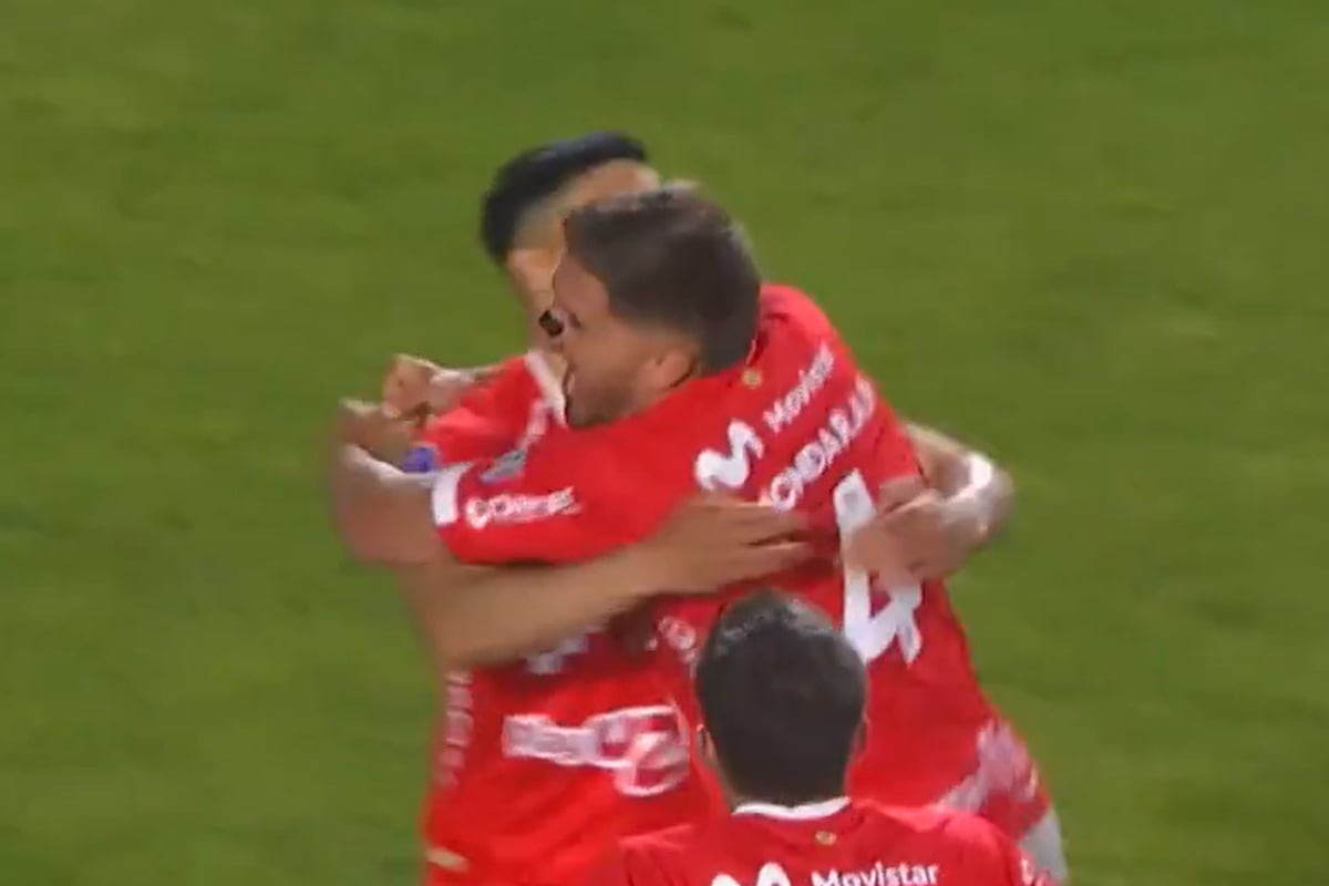 Maximiliano Amondarain aumenta la ventaja de Cienciano ante City Torque por la Sudamericana. Foto: @DSports