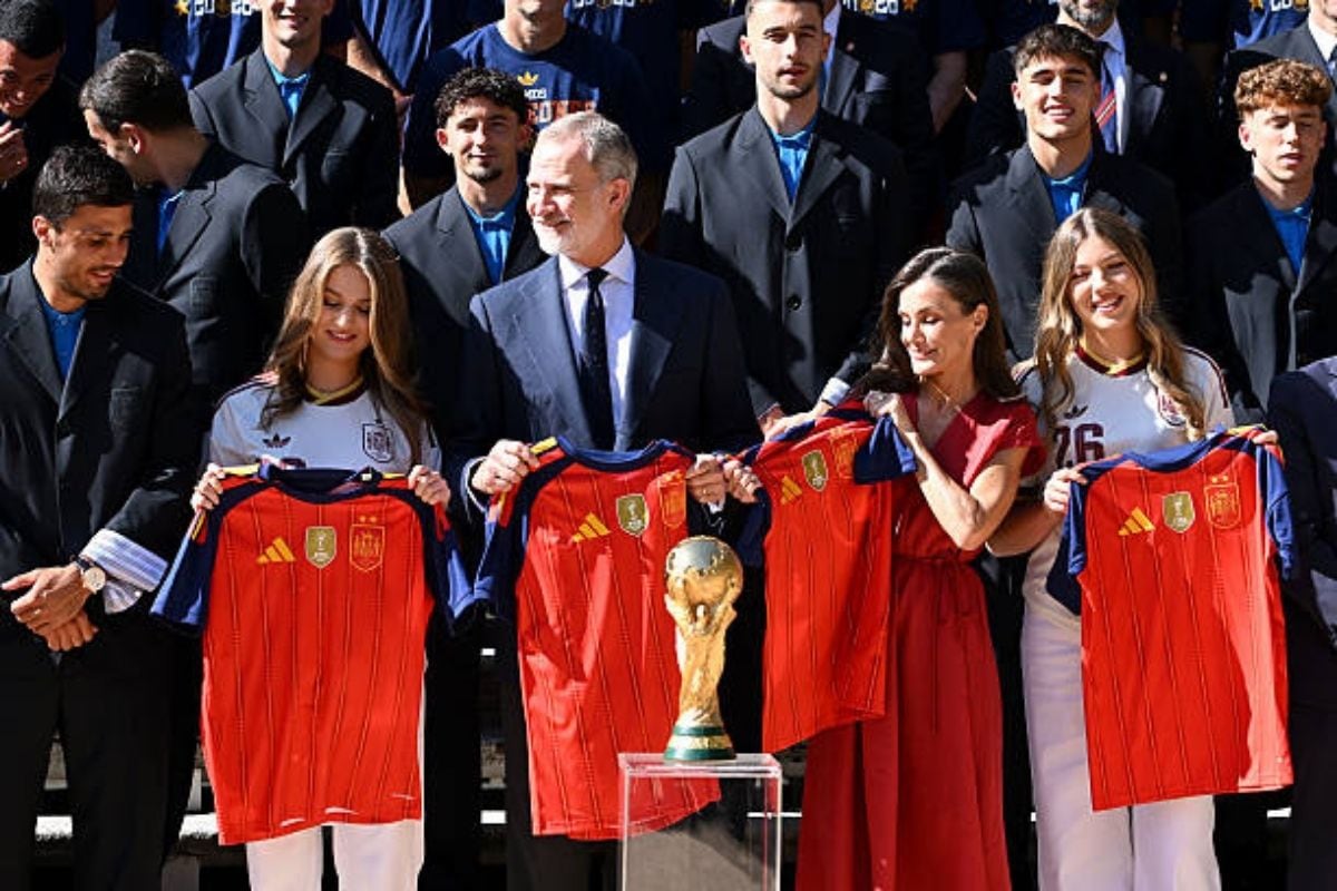 Rey Felipe VI rindió honores ala selección de España en Palacio de la Zarzuela (Foto: Getty Images)