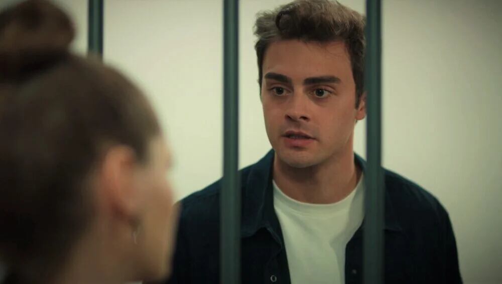 Yiğit Koçak como Ömer Eren en la telenovela turca "Hermanos" (Foto: NG Medya)