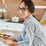Día de la Madre: Cinco consejos prácticos para organizar las finanzas del hogar y el emprendimiento
