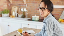 Día de la Madre: Cinco consejos prácticos para organizar las finanzas del hogar y el emprendimiento