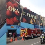 Incendio en centro comercial