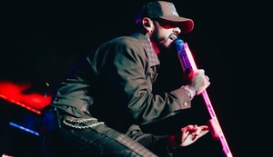 Anuel AA se demoró cuatro horas en iniciar su concierto en el Monumental: ¿Qué pasó?