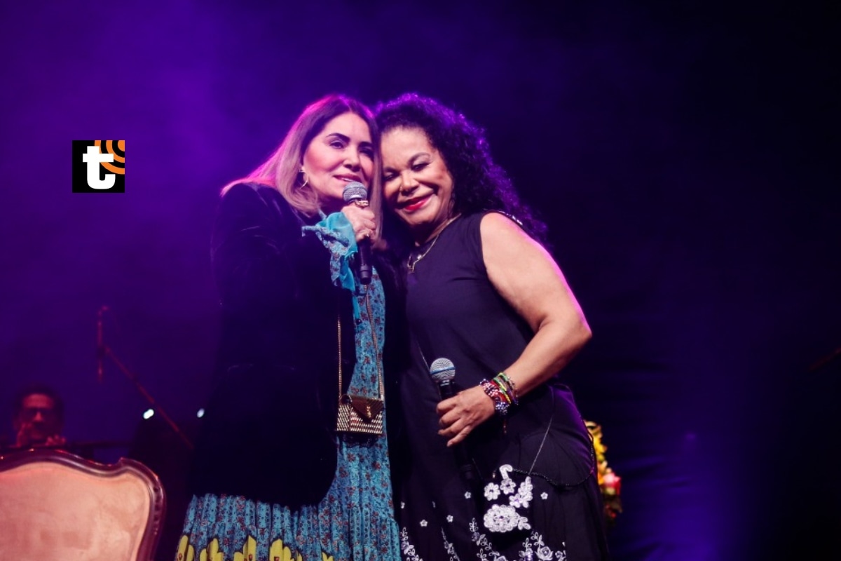 Tania Libertad y Eva Ayllon