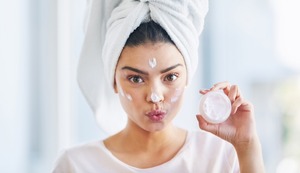 Invierno: Mantén tu cutis hidratado con esta rutina rápida y fácil