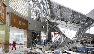 Tragedia en Trujillo: Techo de centro comercial habría colapsado por sobrecarga de agua, según Ositran