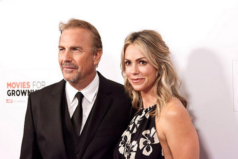 El pasado 1 de mayo del 2023, Christine Baumgartner le solicitó el divorcio a Kevin Costner (Foto: Getty Images)