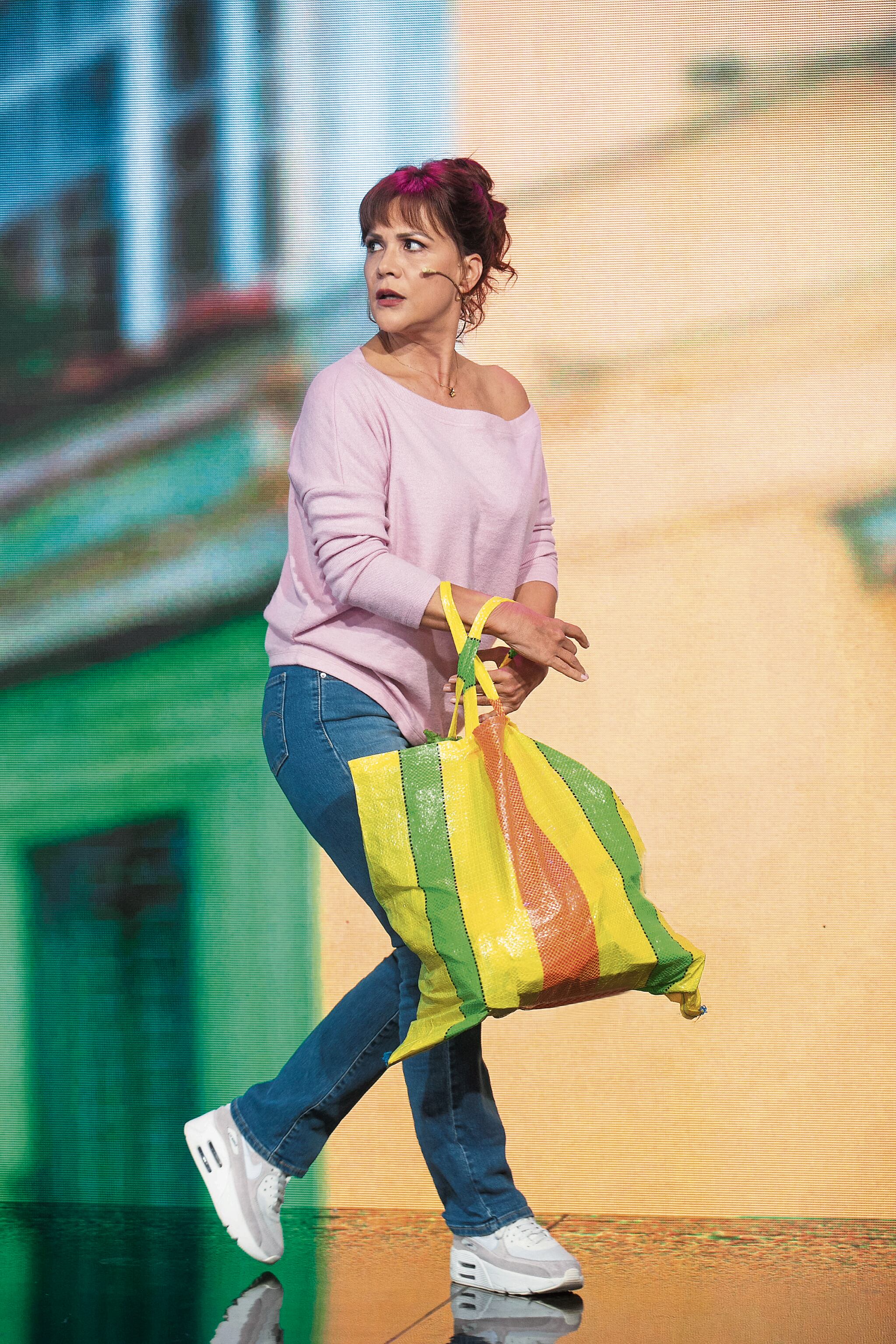 Lima 14 de Agosto del 2025.
Presentación del elenco de actores de la novela "Eres mi bien" por Frecuencia Latina.
Actores, Monica Sanchez, David Villanueva, Paul Martin, César Ritter, Pierina Carcelen, Roberto Moll , Teddy Guzman, Natalia Salas, Diana Quijano, Claudio Calmet, Fiorella Luna, Nathalia Vargas, Vasco Rodríguez y Valeria Ríos, Fiorella Pennano, Diego Villarán, Valeria Conroy.
Fotos Violeta Ayasta/ @photo.gec