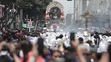 Miles de fieles acompañaron al Señor de Los Milagros en su primera procesión del 2026