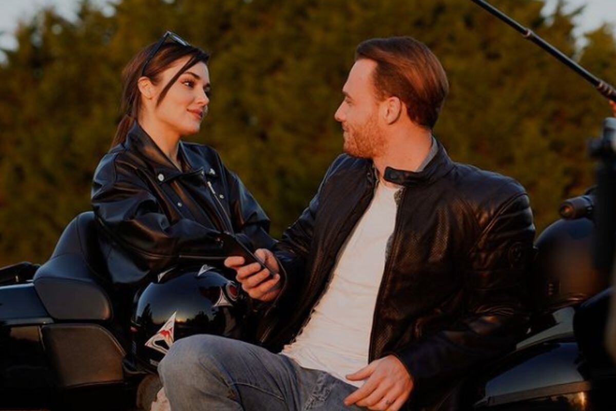 En el final de temporada, Eda y Serkan Bolat han encontrado la felicidad viviendo en una furgoneta (Foto: Love Is in the Air / MF Yapım)