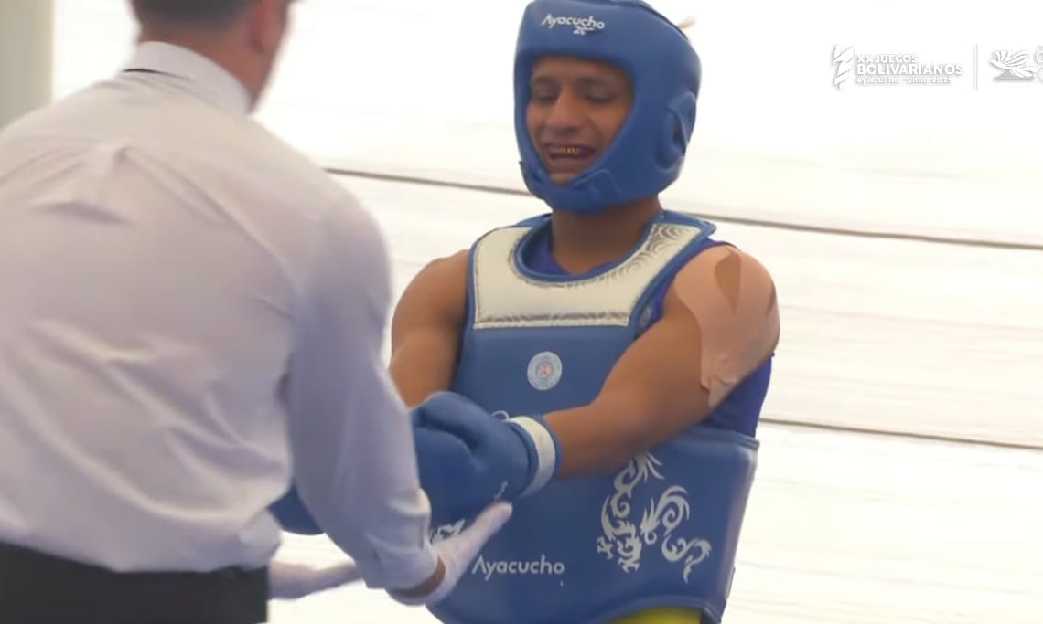 Jesús Herreras se llevó la medalla de oro en Wushu Sanda en los Juegos Bolivarianos. (ODEBO)