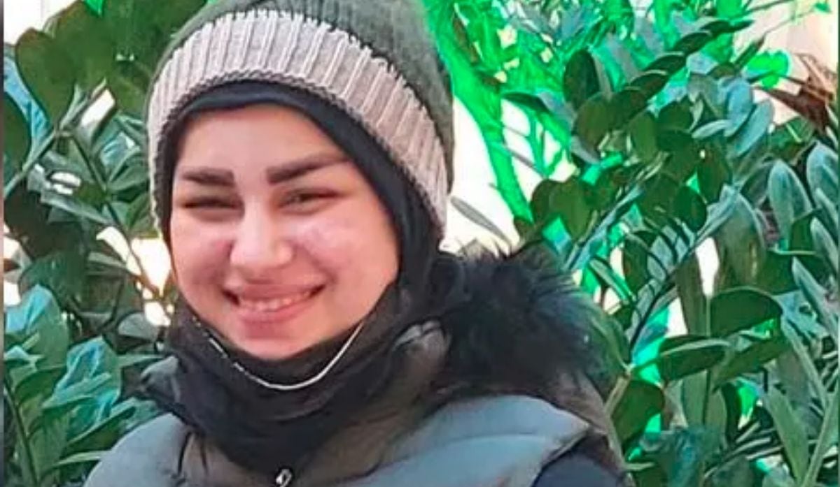 En el video, el acusado desfilaba por la calle sonriendo con la cabeza de su víctima. (Foto: Twitter)