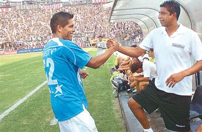 Amilton Prado jugará por Alianza hasta el 2011 y dice que su nuevo equipo le ayudará a superar problemas personales