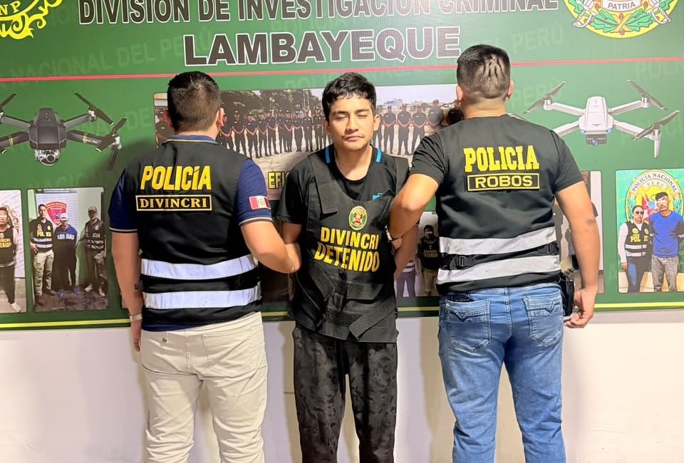 Jaime Brayan Laura Espinoza, de 22 años, fue intervenido por agentes de la Divincri de Chiclayo tras ser vinculado con el asalto mortal contra Flor Margarita Bolívar Pinares, de 20 años, ocurrido el 25 de septiembre.